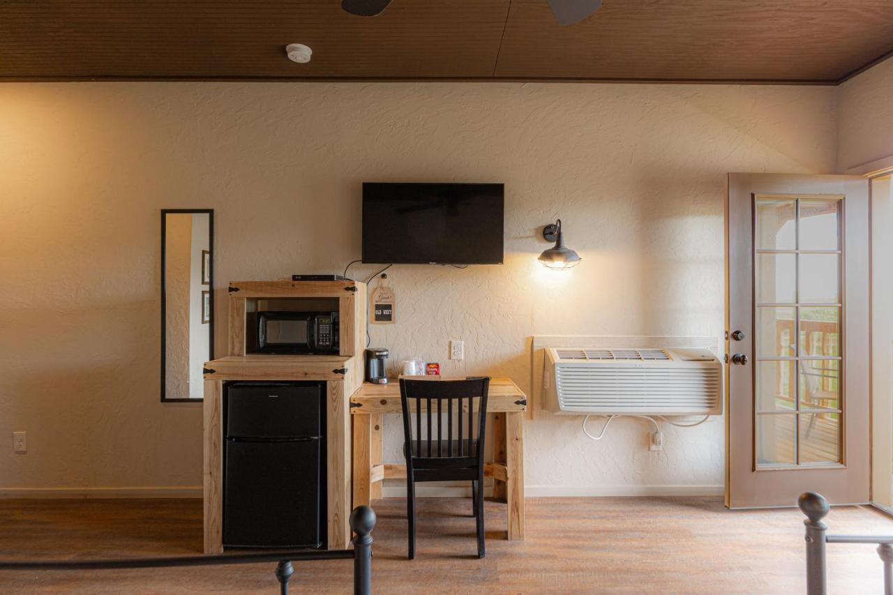 Miners Cabins #1 - Two Double Beds And Private Balcony Тумстоун Екстер'єр фото