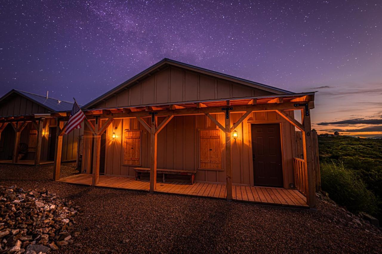 Miners Cabins #1 - Two Double Beds And Private Balcony Тумстоун Екстер'єр фото