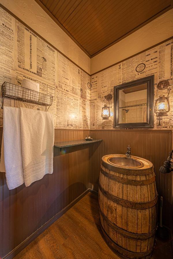 Miners Cabins #1 - Two Double Beds And Private Balcony Тумстоун Екстер'єр фото