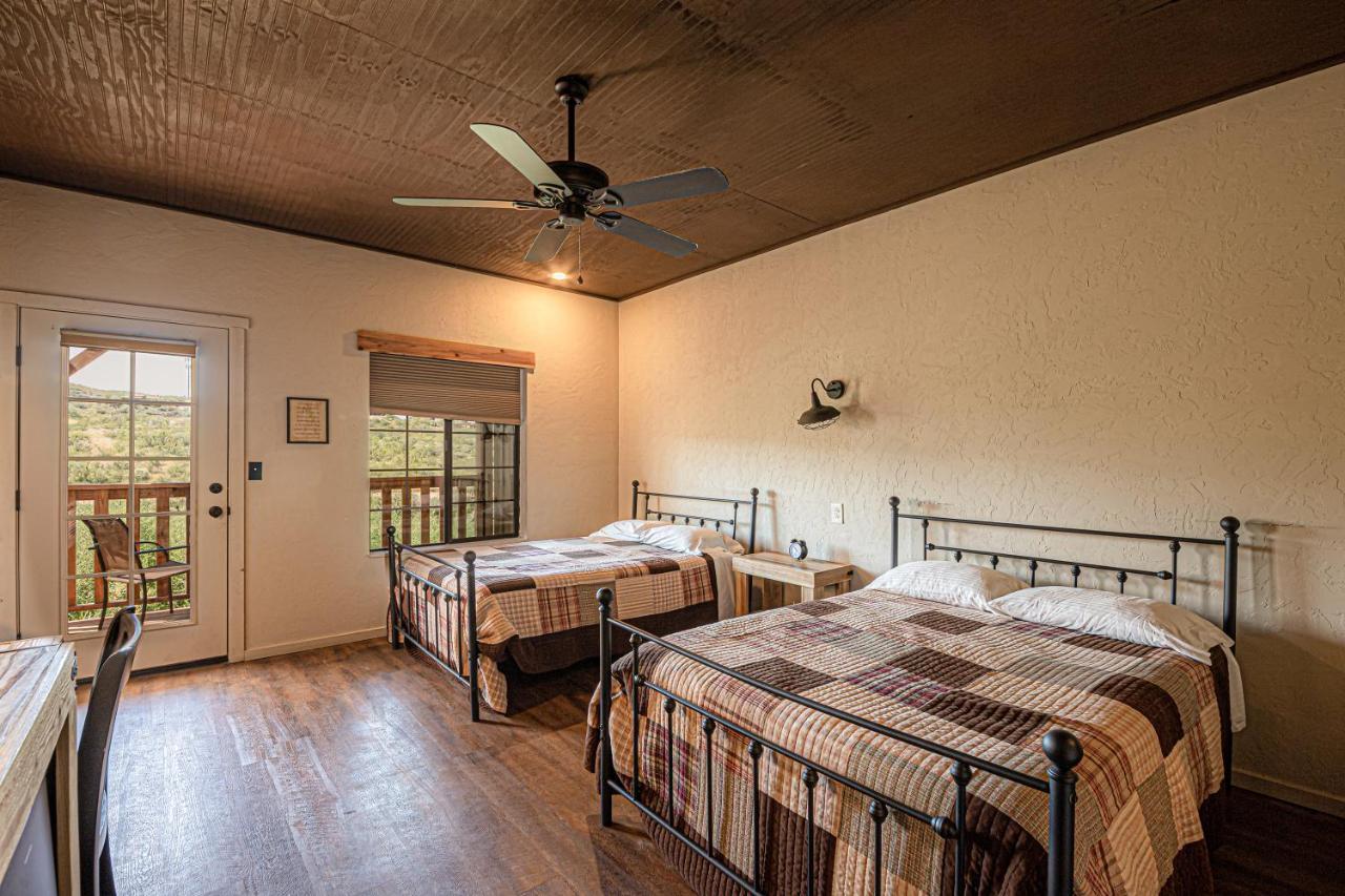 Miners Cabins #1 - Two Double Beds And Private Balcony Тумстоун Екстер'єр фото